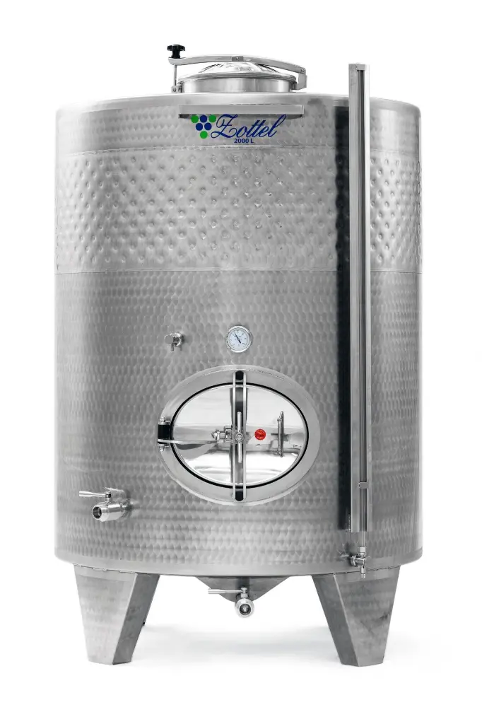 Closed tanks with one cooling jacket.webp